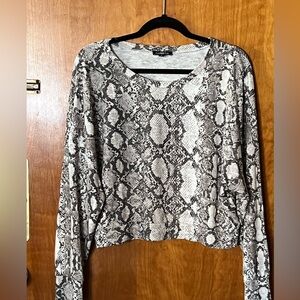 EXPRESS Snakeskin Print Sweatshirt (size S)